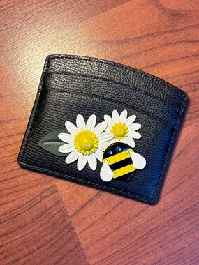 Kate Spade NY Bee Leather Wallet Black Zip Around Wristlet Card Holder